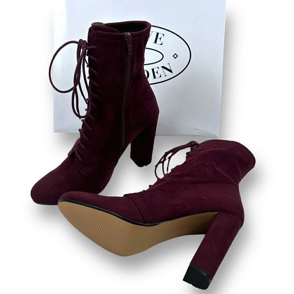 Steve Madden Elley Maroon Faux Suede‎ Boots size 9